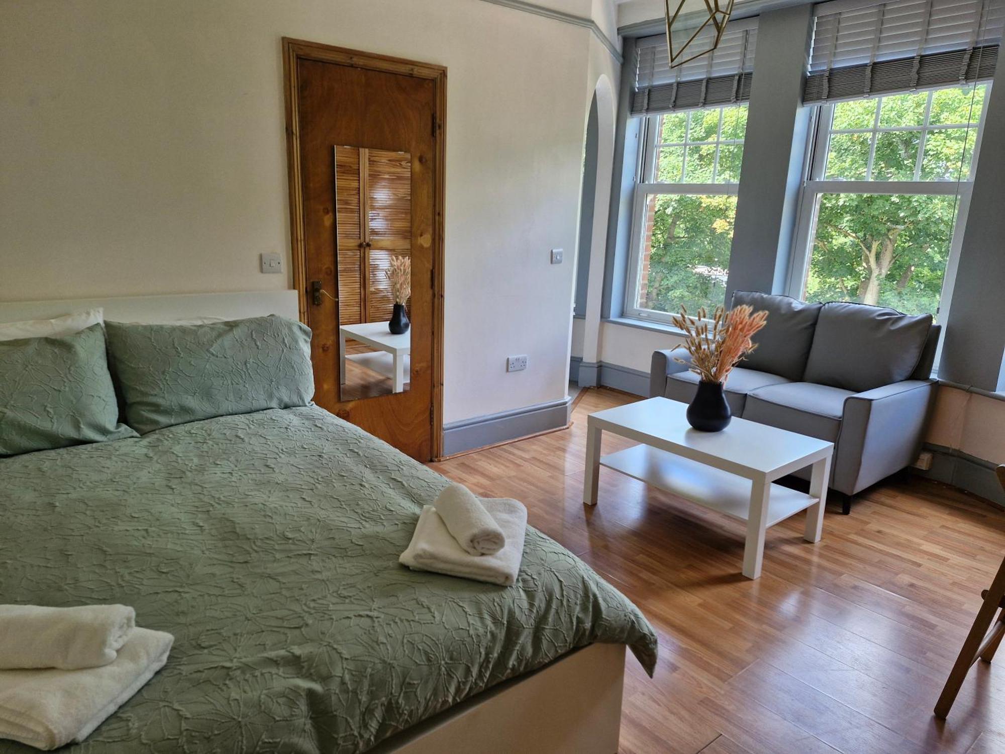 Bright Studio Apartment In A Perfect Location 런던 외부 사진